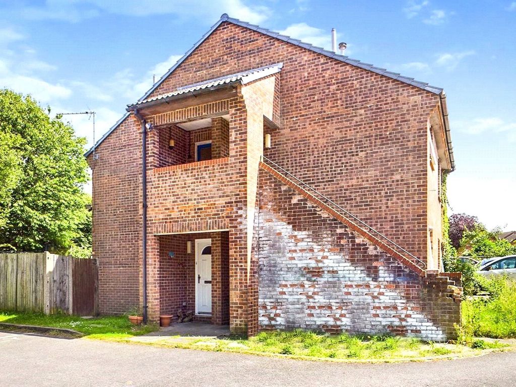 Property photo 1 of 5 Front