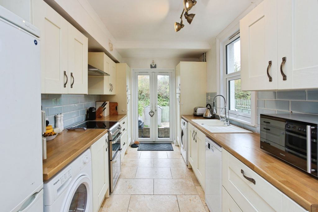 Property photo 2 of 14 0A5A8769