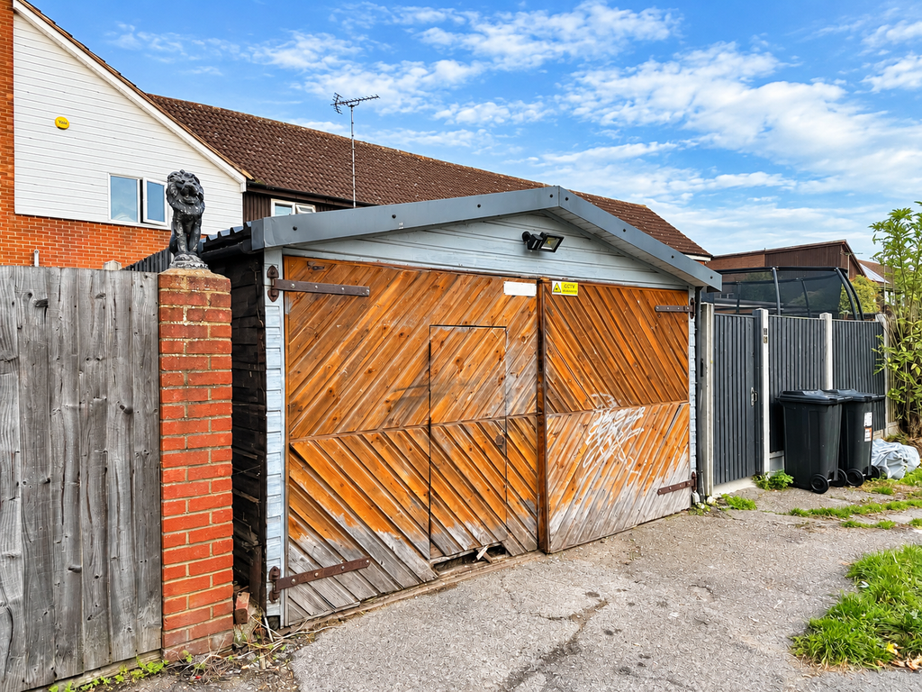 Property photo 2 of 16 Picture No. 20