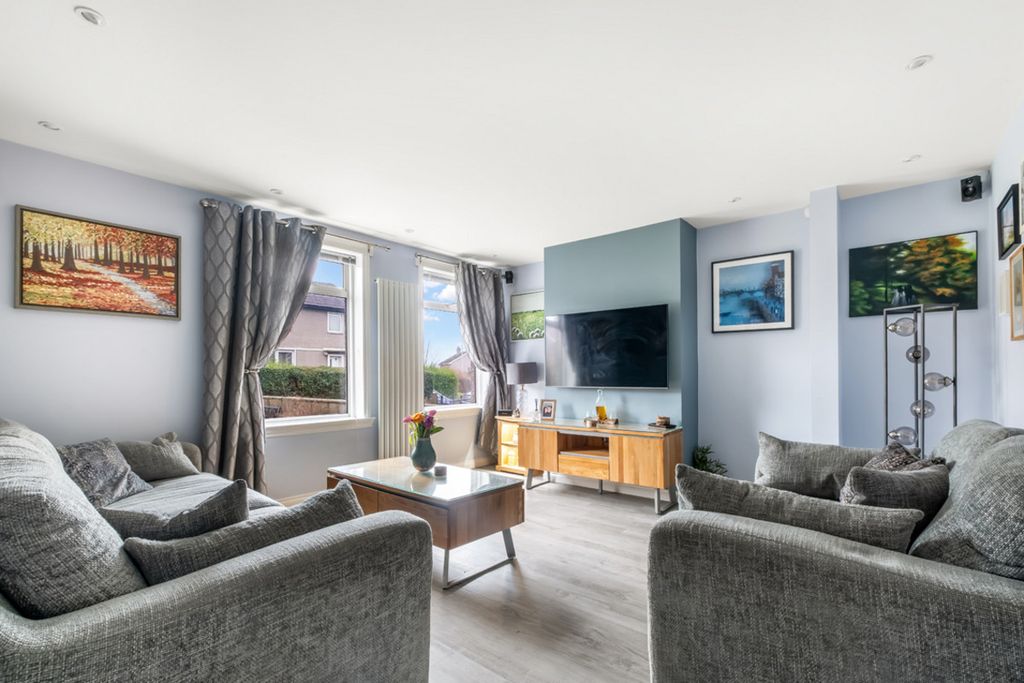 Property photo 2 of 34