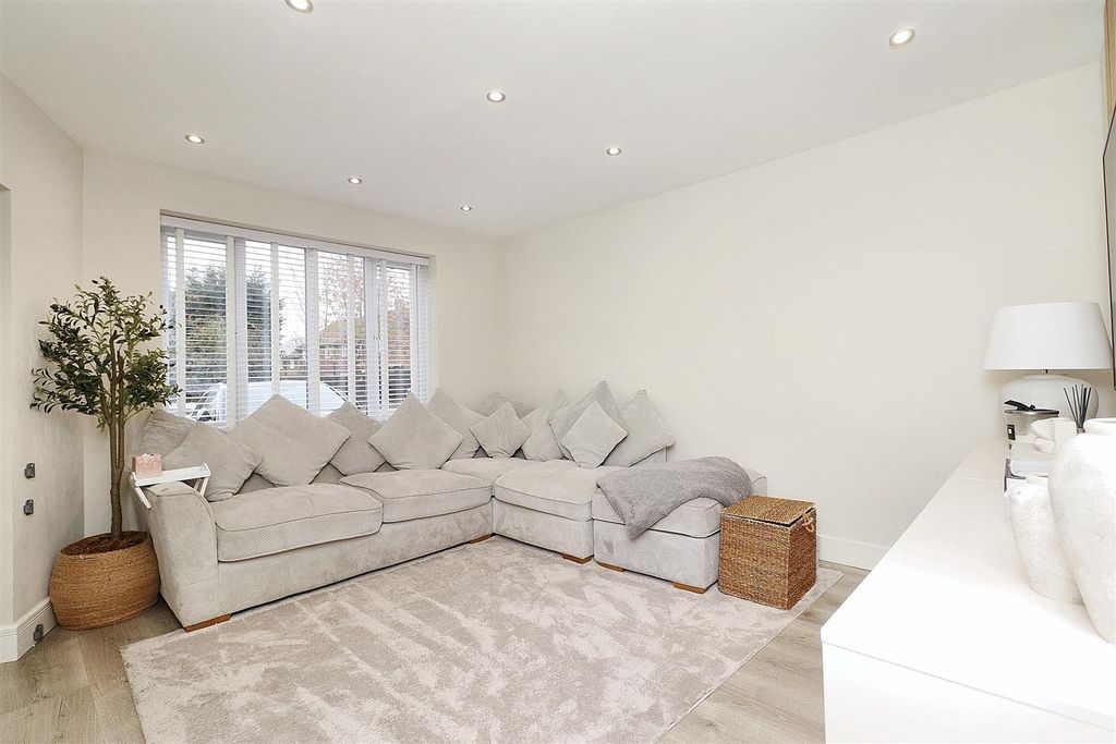 Property photo 3 of 24 Img_9706.Jpg