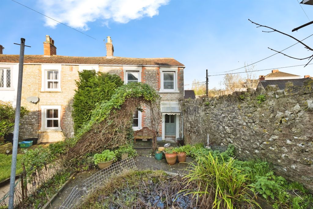 Property photo 1 of 25