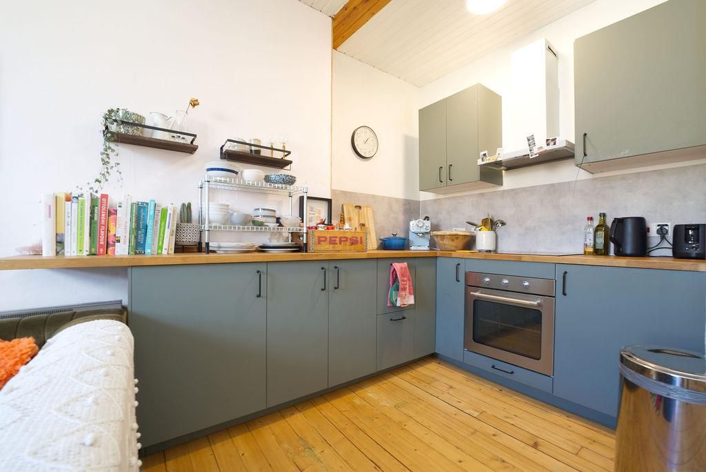 Property photo 3 of 12