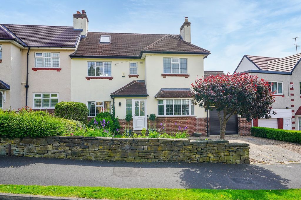 Property photo 1 of 38