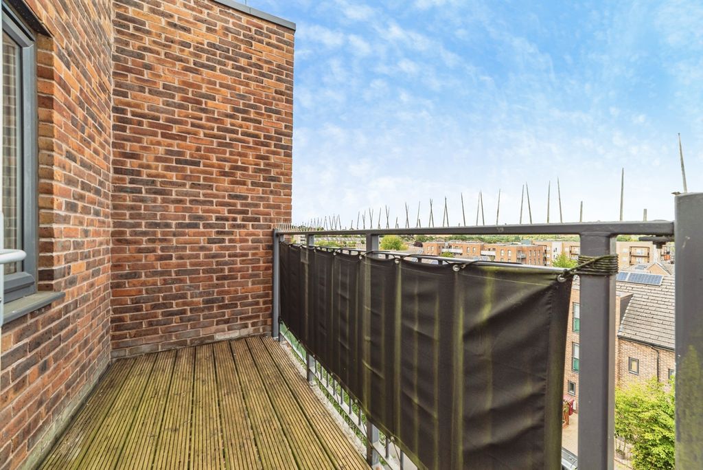 Property photo 2 of 20 Pbox-Img.Jpg