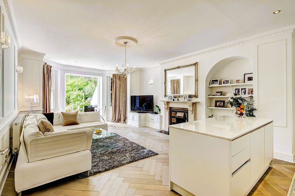 Property photo 2 of 13 Picture No. 30