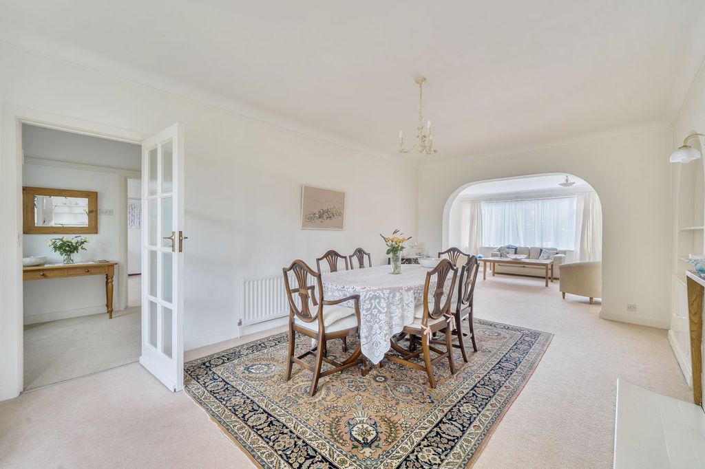 Property photo 2 of 30