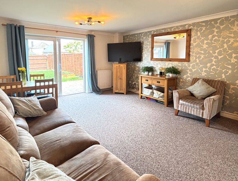 Property photo 2 of 10 Photo 3