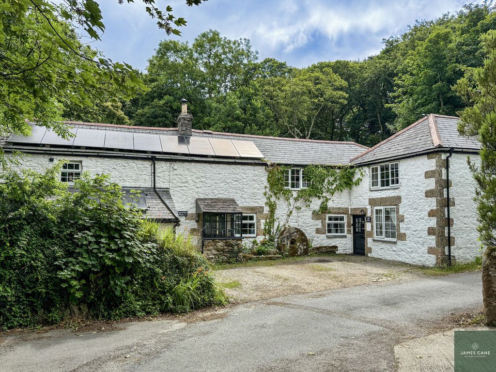 Property photo 1 of 34