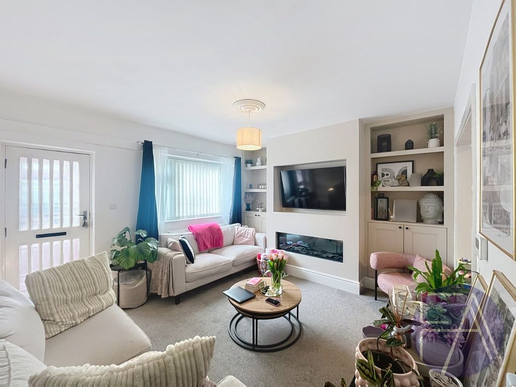 Property photo 3 of 26 4875104