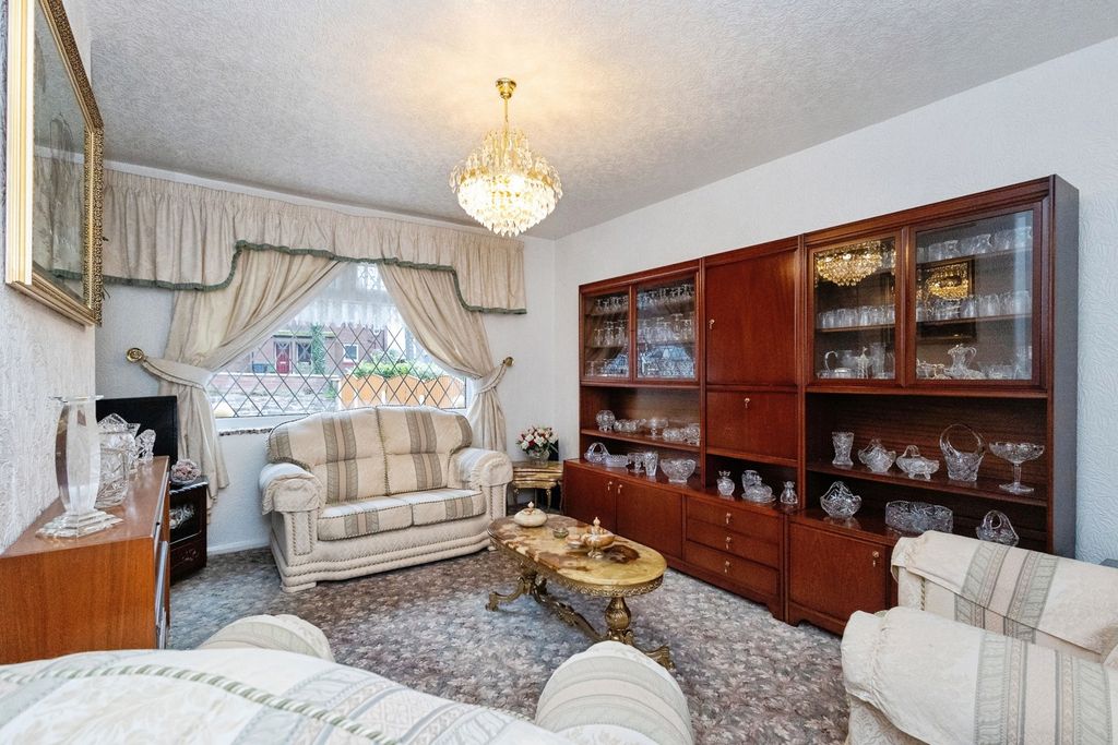 Property photo 2 of 16 Pbox-Img.Jpg