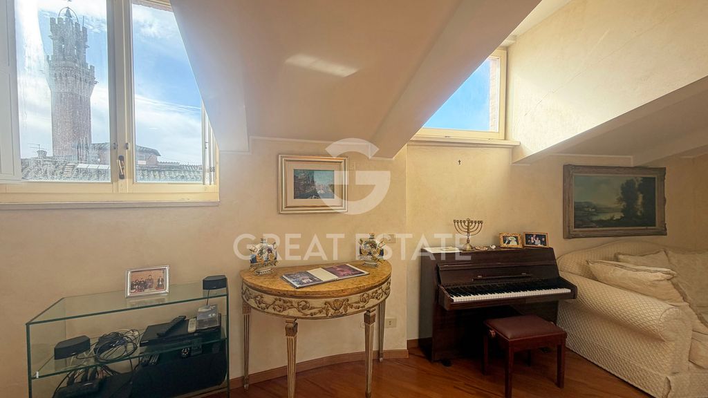 Property photo 3 of 26 Interiors