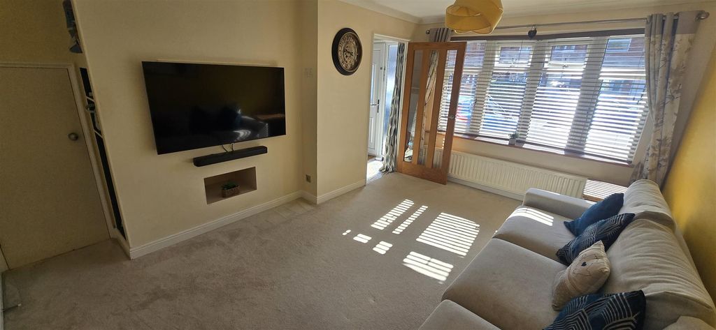 Property photo 2 of 11 20250406_154626.Jpg