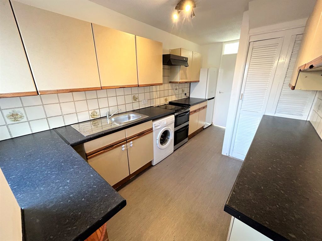 Property photo 3 of 12 Photo 07