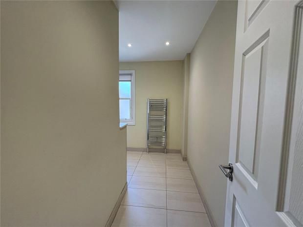 Property photo 3 of 17 Picture No. 04