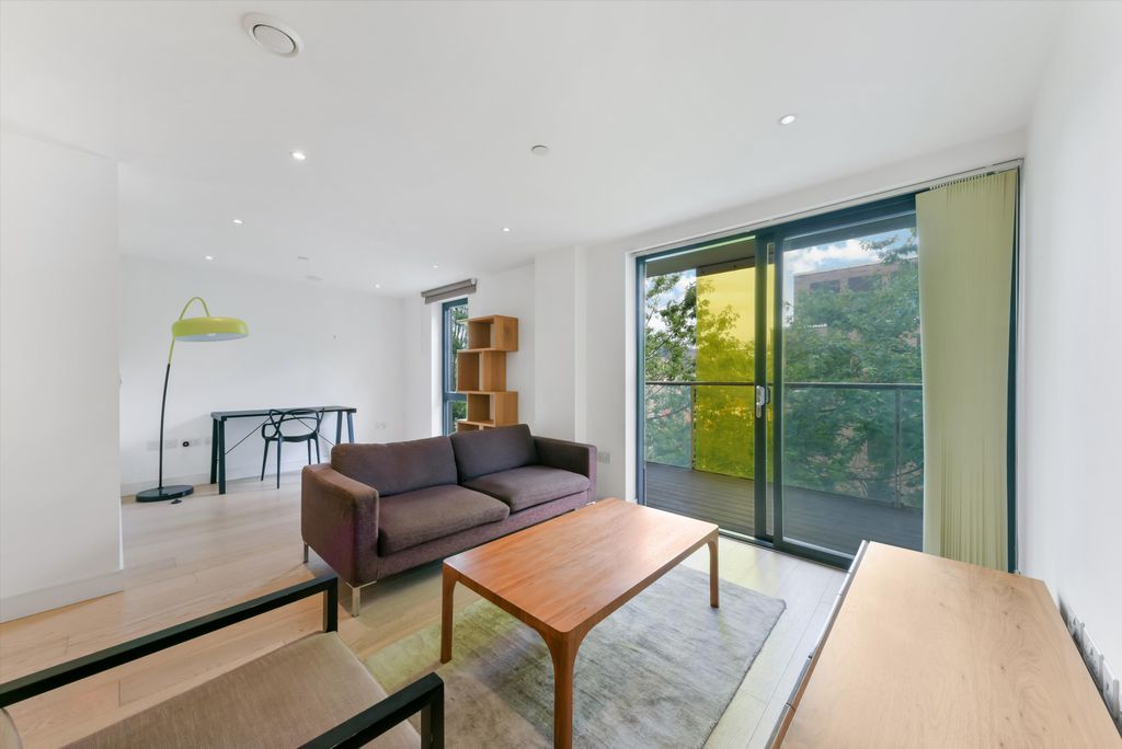 Property photo 1 of 16 Image