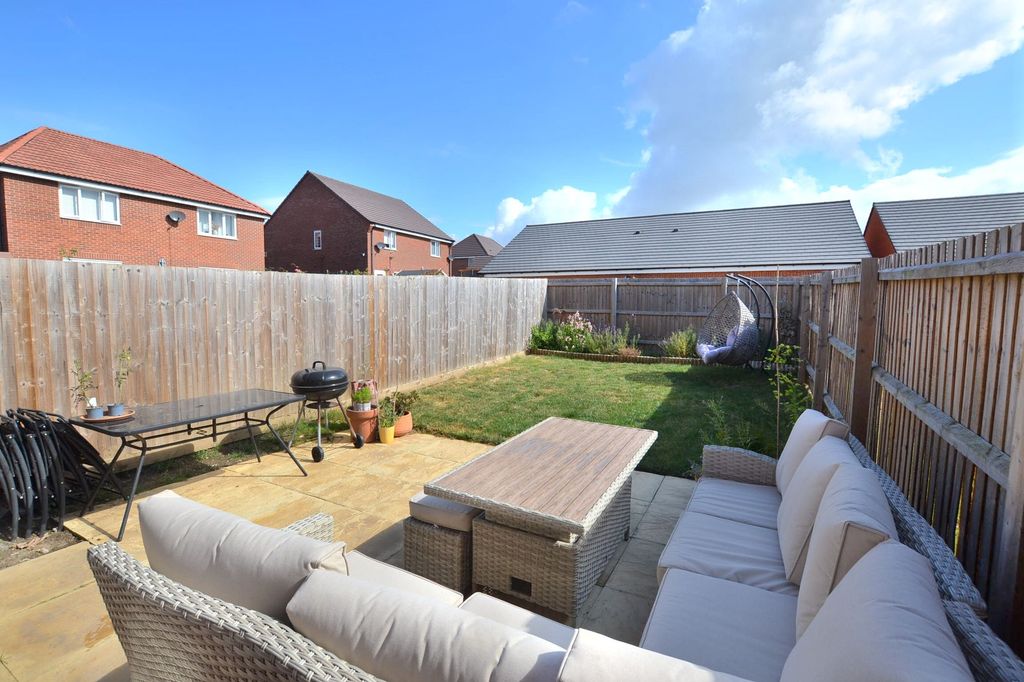 Property photo 2 of 14