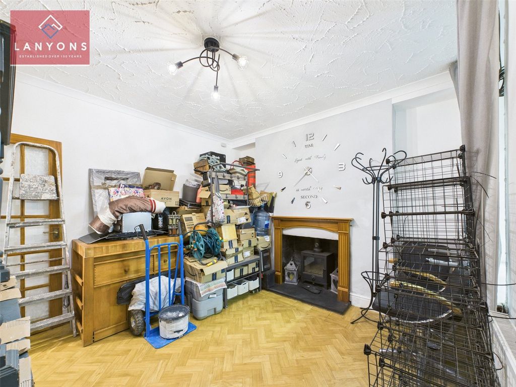 Property photo 3 of 15 Picture No. 06