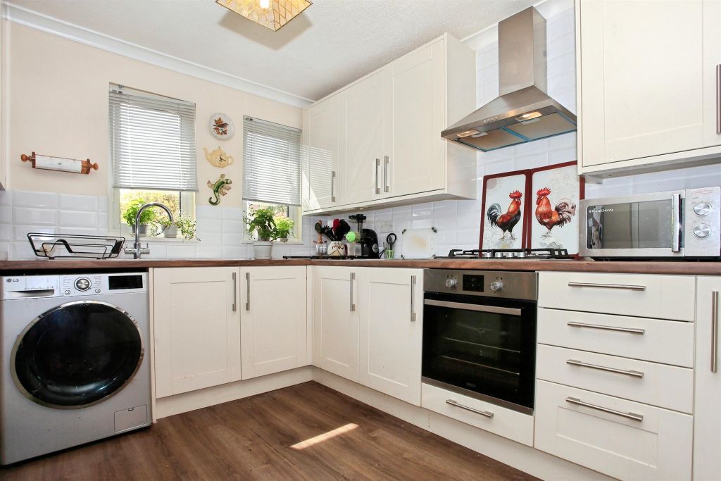 Property photo 2 of 21 Kitchen/Diner