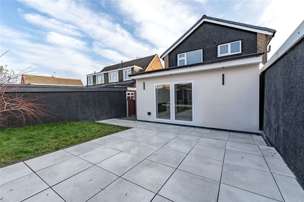 Property photo 2 of 19 Picture No. 05