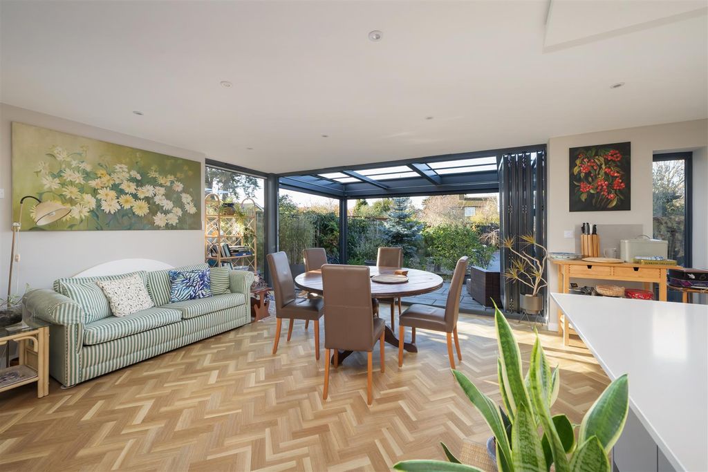 Property photo 3 of 24 Baddlesmere Road, Tankerton, Whitstable