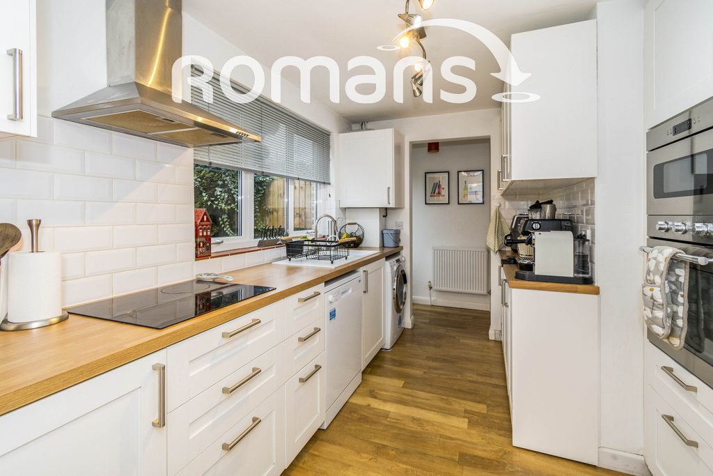 Property photo 3 of 9 3