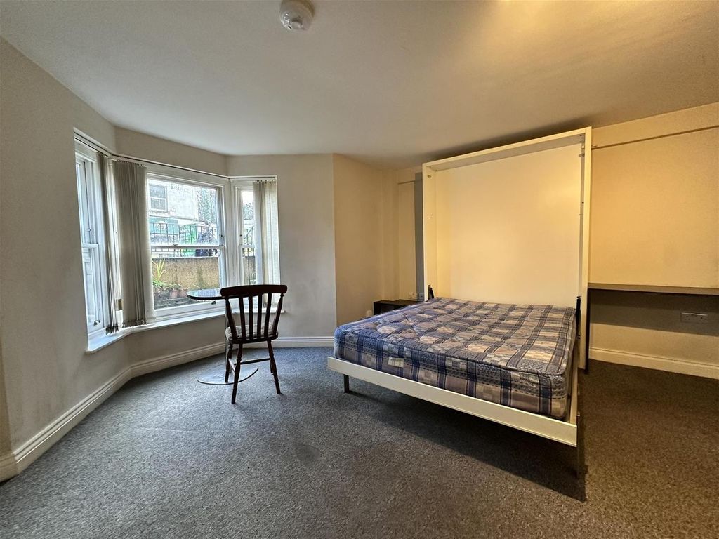 Property photo 2 of 6 4H2Cjncd.Png