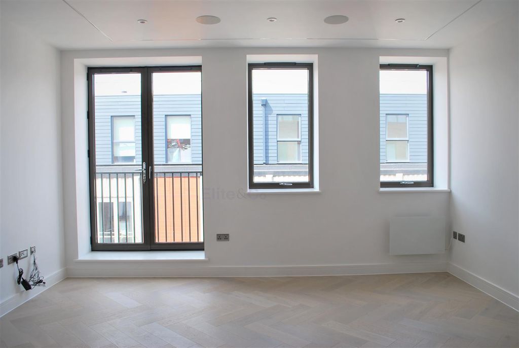 Property photo 2 of 15 Open Plan Kitchen/Living Room