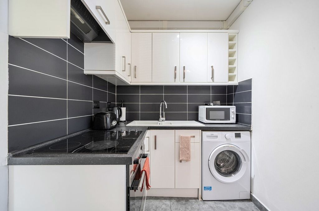 Property photo 2 of 10 Picture No. 02