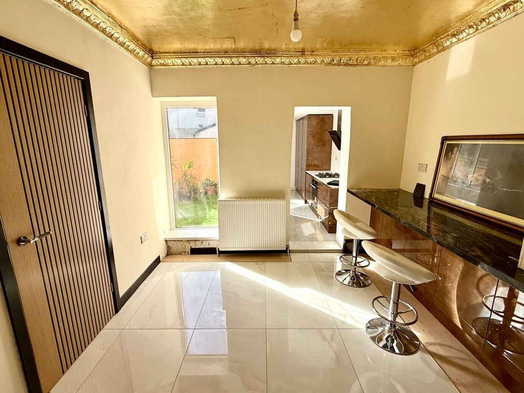 Property photo 3 of 11 Img_0308