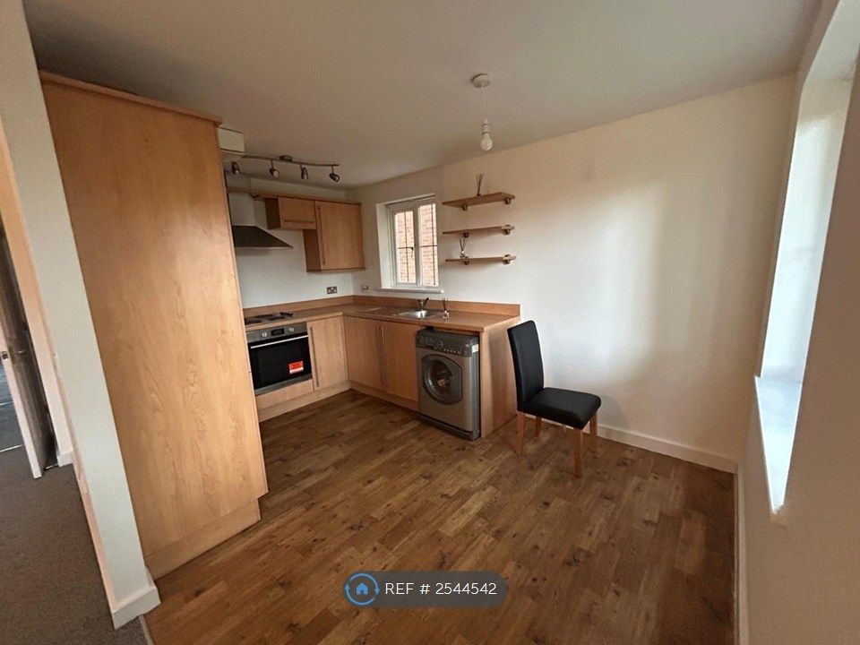 Property photo 3 of 12