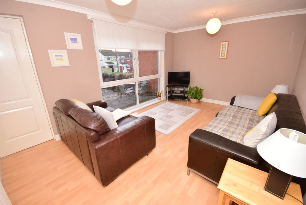 Property photo 2 of 14 Lounge