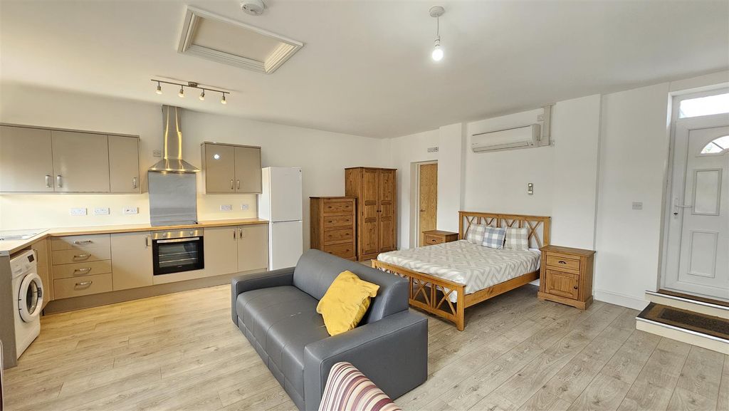 Property photo 2 of 5 20250325_113658.Jpg