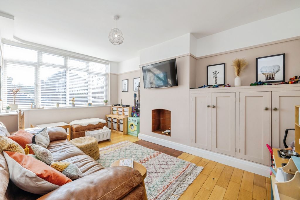 Property photo 2 of 24 2026-03-19-30Westernavenue007