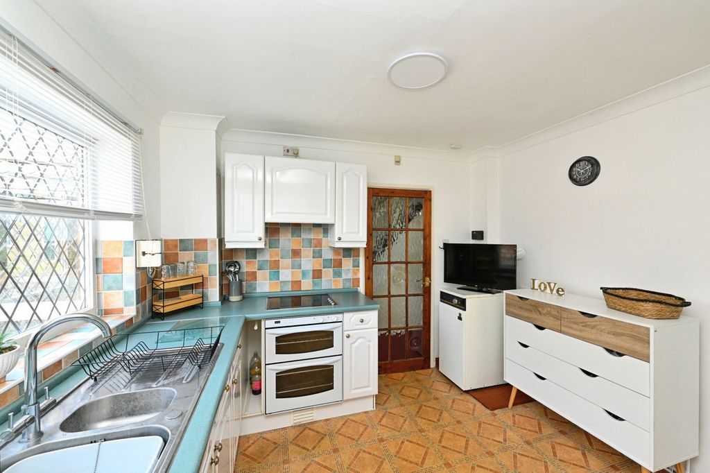 Property photo 3 of 13 Pbox-Img.Jpg