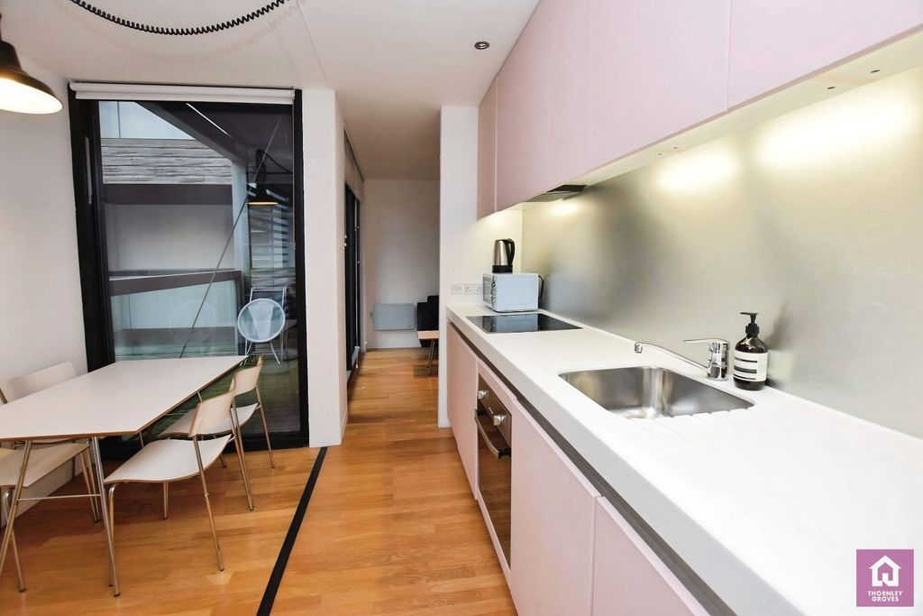 Property photo 3 of 11 Picture No. 17