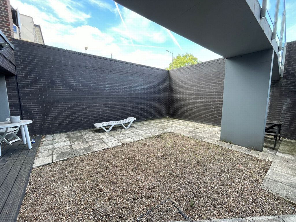 Property photo 3 of 11 Photo 6