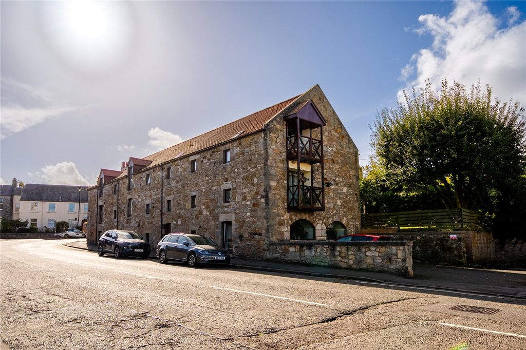 Property photo 1 of 18 The Maltings