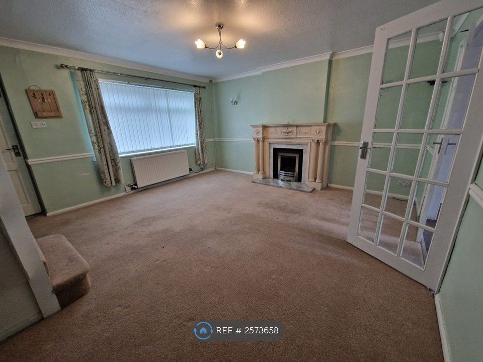 Property photo 3 of 11