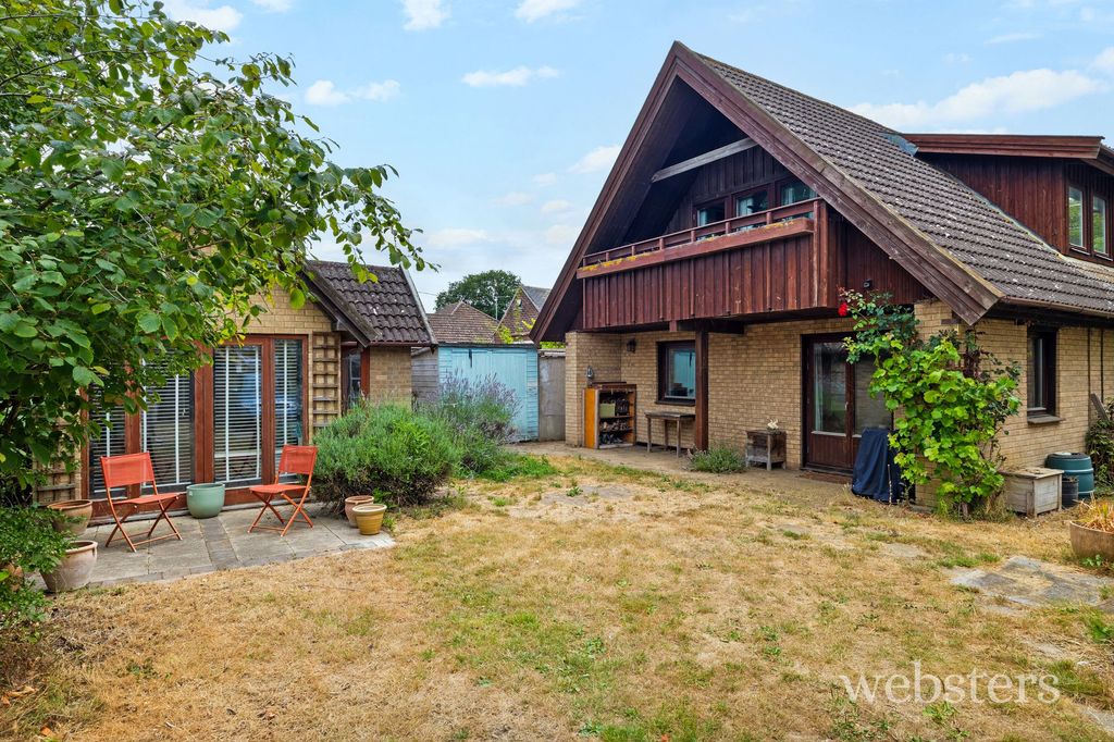 Property photo 1 of 27