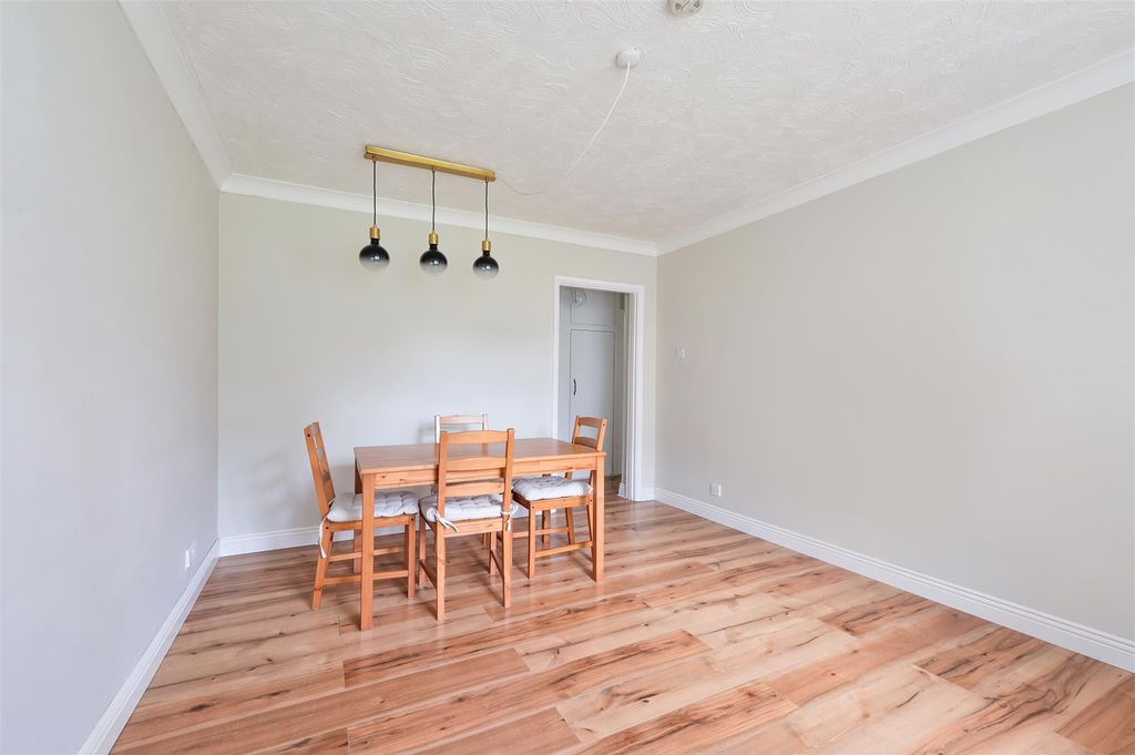 Property photo 2 of 10 Aysgarth Court, (3).Jpg