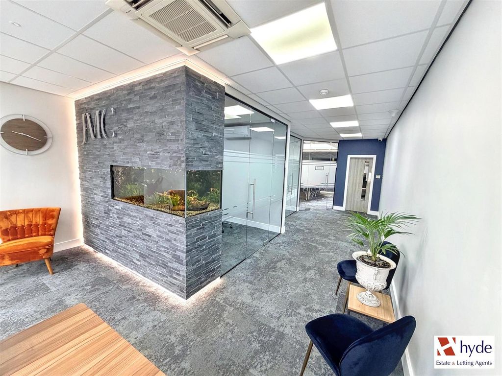 Property photo 3 of 24 16.Jpg