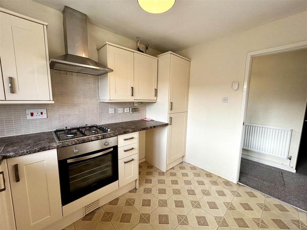 Property photo 3 of 20 Kitchen.Jpeg