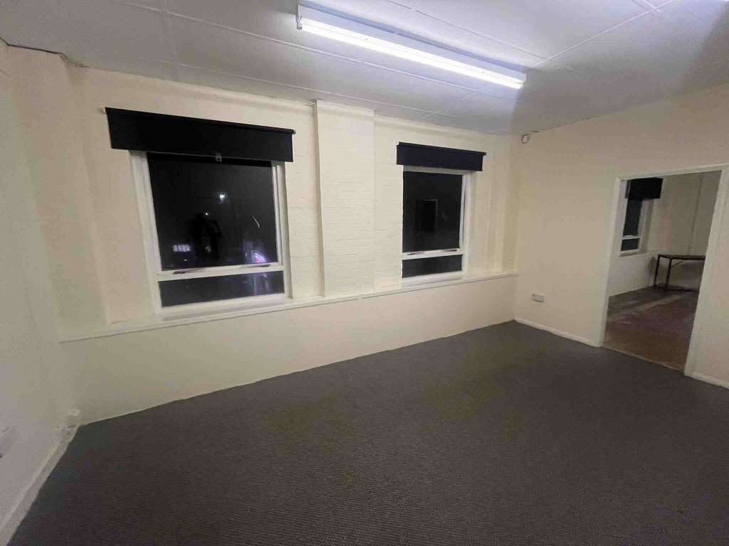Property photo 2 of 6