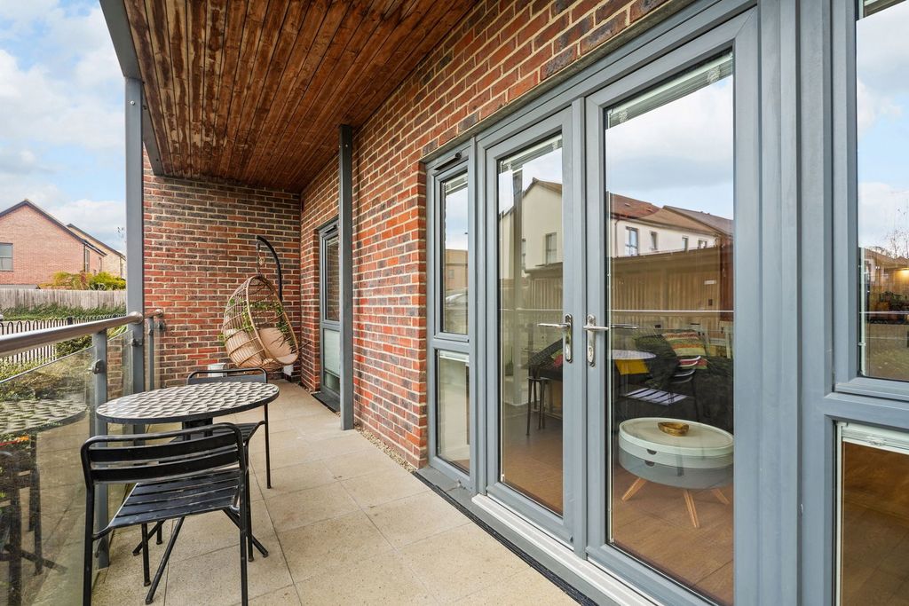 Property photo 2 of 18