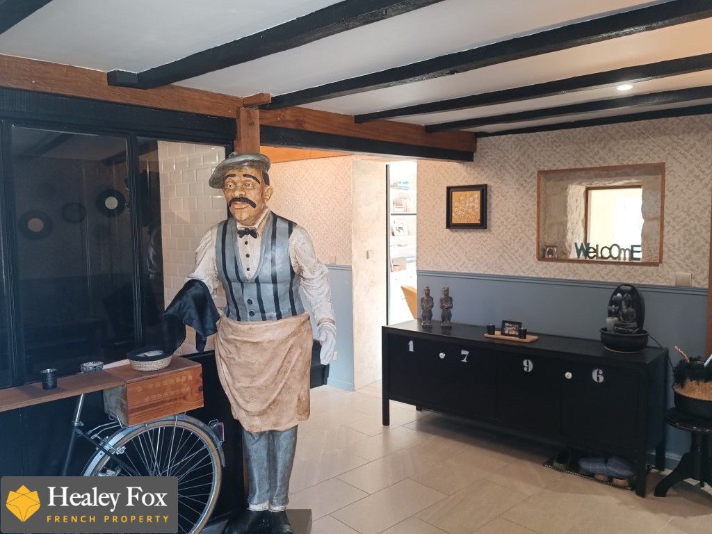 Property photo 2 of 42 2-Entree6A9956517Ead6