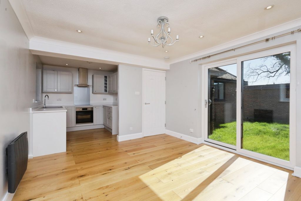 Property photo 2 of 14 Pbox-Img.Jpg