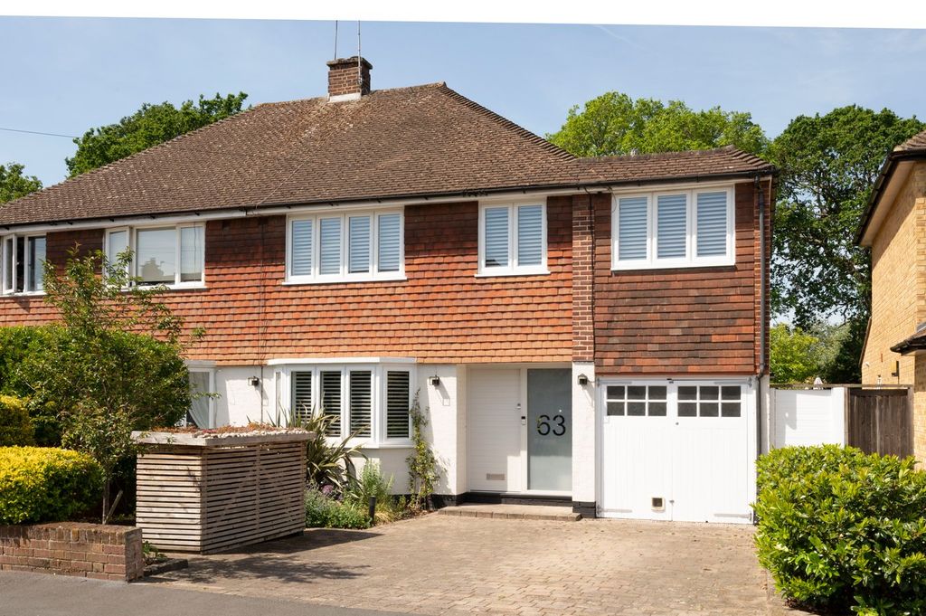Property photo 2 of 33