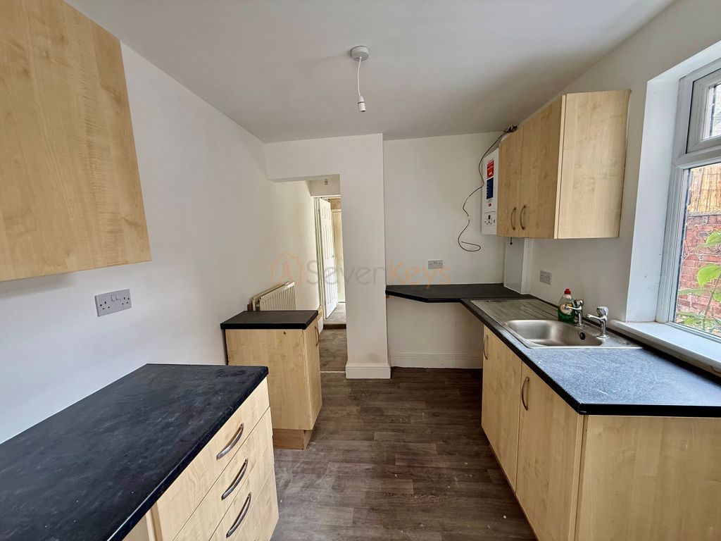 Property photo 2 of 6 B4
