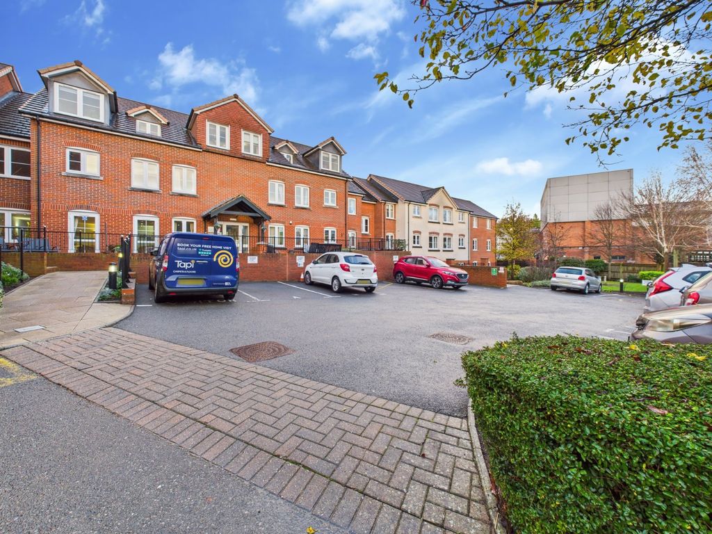 Property photo 1 of 10 Front